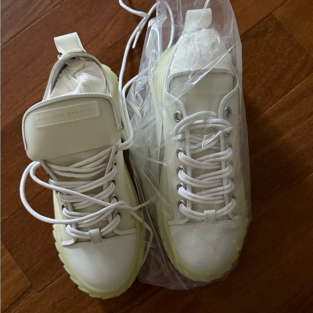 Giuseppe Zanotti White Sneakers